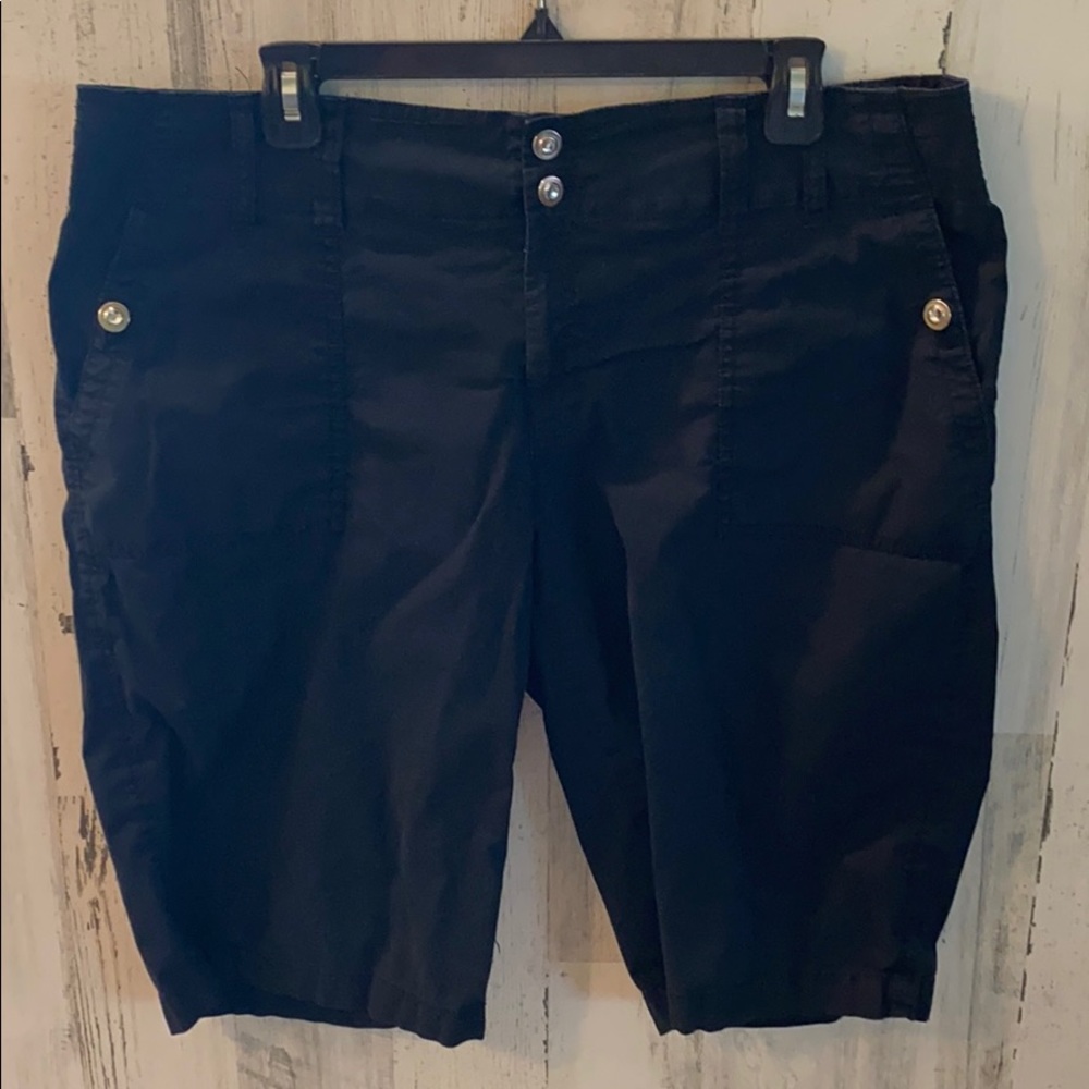 Women’s INC knee length shorts crop pants